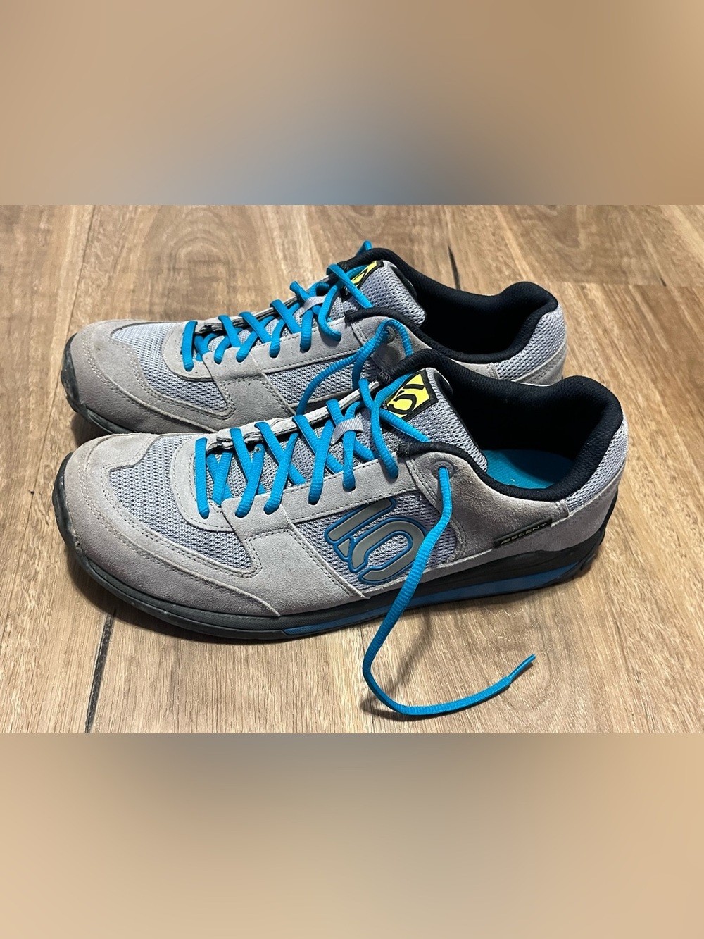 FIVE TEN ASCENT MTB shoes, men’s, size 13.